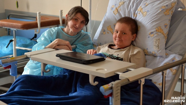 Stargardzianie oddają dziś krew dla chorego na białaczkę Krystiana. Krwiobus zaparkował w środę przed Szkołą Podstawową nr 3 w Stargardzie.