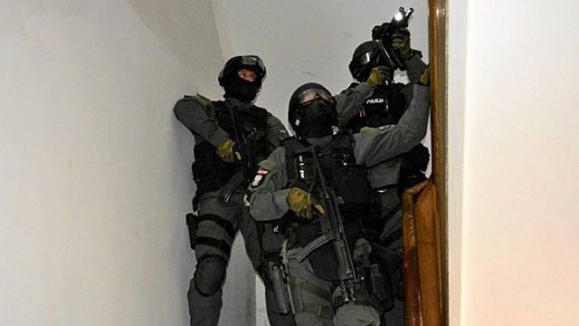 - To porywaczy zatrzymali antyterroryści w poniedziałek w podszczecińskim Mierzynie - podaje Głos Szczeciński.