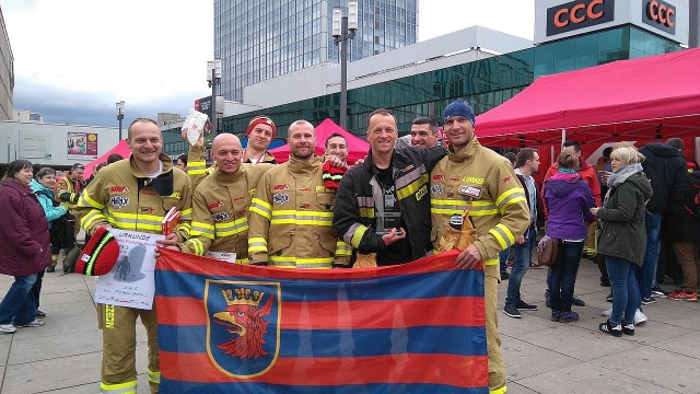 Podczas Międzynarodowych Zawodów w Berlinie szczecinianie zajęli dwa pierwsze miejsca i jedno drugie w biegu na szczyt wieżowca stojącego przy Alexanderplatz. W tyle zostało blisko tysiąc strażaków m.in. z Danii, Niemiec czy Szwecji.