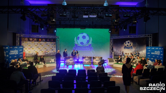 Niemcy zagrają z Anglią, a Rosja ze Szkocją. M.in. takie mecze będą rozegrane podczas Mini Mundialu 2016.