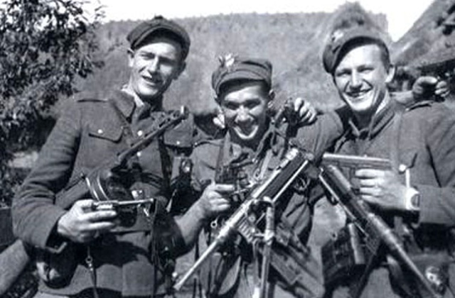 Major Zygmunt Szendzielarz, ps. Łupaszka, spoczął na Powązkach. Dowódca V Wileńskiej Brygady Armii Krajowej ze wszystkimi należnymi honorami został pochowany w niedzielę na warszawskim cmentarzu.