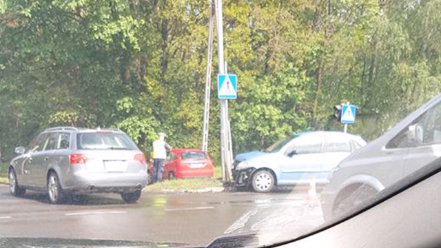 Około godziny 14.30 przy skrzyżowaniu Wojska Polskiego i Arkońskiej w Szczecinie doszło do wypadku.