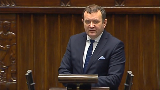 Nie ma dokumentu, nie ma się do czego odnieść - mówi sekretarz generalny PO Stanisław Gawłowski, pytany czy jego partia odpowie merytorycznie na zarzuty postawione przez ministrów PiS.