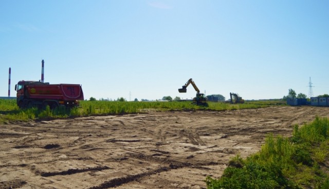 Budowa fabryki, która zatrudni 50 osób ruszyła w Stargardzie. W hali duńskiej firmy Ottensten będzie produkowany sprzęt dla przedsiębiorstw branży budowlanej.
