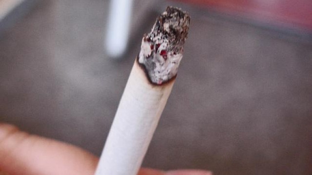 Mija termin wdrożenia przepisów dyrektywy tytoniowej w krajach Unii Europejskiej. Do tej pory wprowadziło je kilkanaście państw. Polska jeszcze tego nie zrobiła.