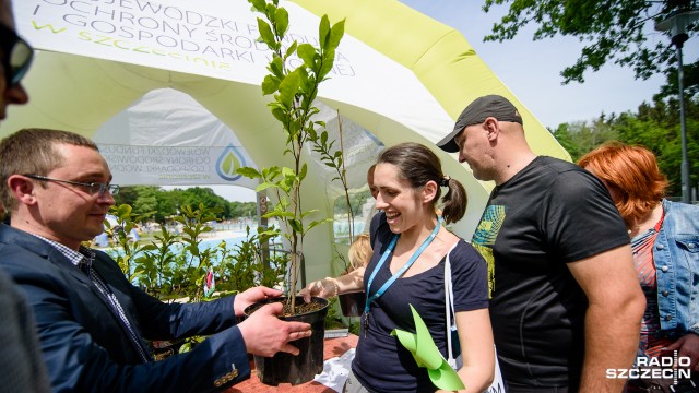 Po darmowe sadzonki na kąpielisku ustawił się tłum. Odbył się tam Festyn Ekologiczny, który był podsumowaniem czwartej edycji akcji Szczecińskie magnolie.
