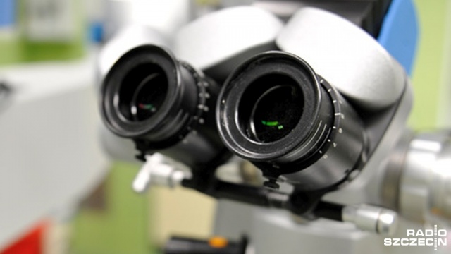 Pięcioro naukowców otrzymało nagrody od prezydenta Szczecina Piotra Krzystka za najlepsze prace dyplomowe magisterskie i doktorskie ukierunkowane na nowoczesne technologie i innowacje.