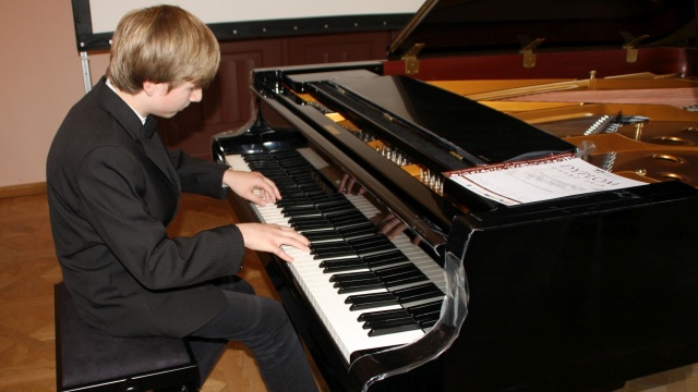 Tymon Chruściel z Zespołu Szkół Muzycznych w Szczecinie został laureatem Grand Prix III Ogólnopolskiego Konkursu Pianistycznego im. Moniki Sikorskiej-Wojtacha Czerwcowe dźwiękobranie w Wieliczce.