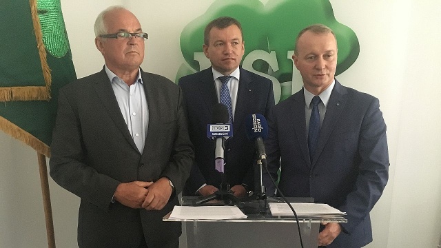 Szef ludowców w regionie Jarosław Rzepa nie zgadza się z uchyleniem przez Piotra Janię stanowiska sejmiku w sprawie Trybunału Konstytucyjnego.