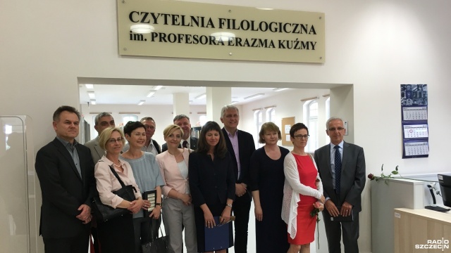 Czytelnia filologiczna Biblioteki Międzywydziałowej Uniwersytetu Szczecińskiego od teraz nosi imię profesora Erazma Kuźmy.