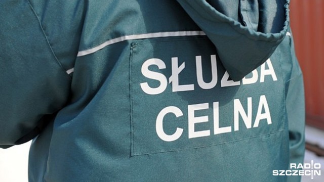 Celnicy protestują, najpierw w Warszawie, a jeszcze w środę także przy granicy w Lubieszynie. Pod Sejmem zebrało się kilka tysięcy funkcjonariuszy.