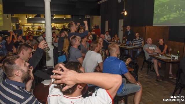 Pierwszy mecz i pierwsze zwycięstwo biało-czerwonych podczas Euro 2016, w barach i pubach w całym Szczecinie oglądały setki kibiców.