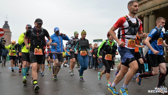 Biegiem do Kołobrzegu ponad 160 kilometrów [WIDEO, ZDJĘCIA]