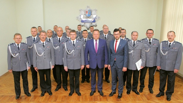 Powołania jedenastu oficerom policji wręczył w środę wiceminister MSWiA Jarosław Zieliński.