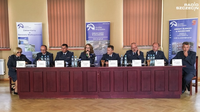 Przy zakładach karnych w Stargardzie, Goleniowie i Buniewicach, a później także w Choszcznie, powstaną hale produkcyjne, w których mieliby pracować osadzeni - zapowiedzieli to funkcjonariusze Służby Więziennej.