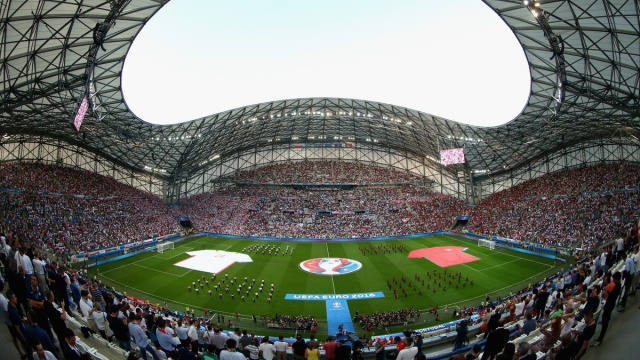 Reprezentacja Polski przegrywa w konkursie rzutów karnych w ćwierćfinale Mistrzostw Europy z Portugalią. Po regulaminowych 90 minutach i dogrywce było 1:1.