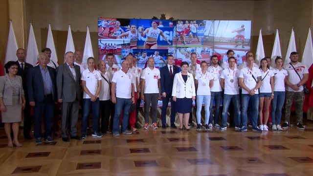 Premier spotkała się z lekkoatletami: Daliście nam chwile dumy i radości [WIDEO]