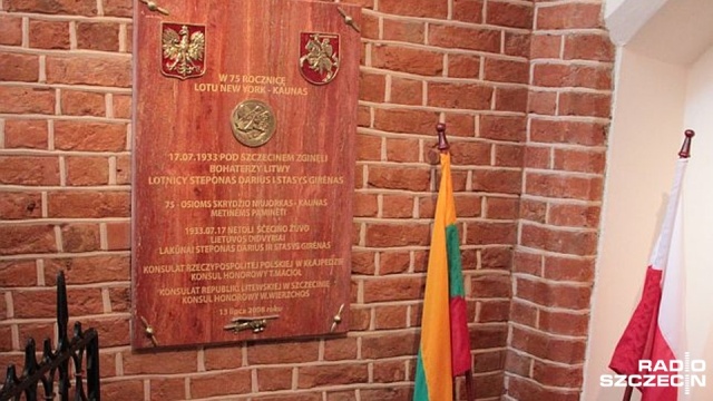 Zamierzali przelecieć z Nowego Jorku do Kowna. Zginęli w Pszczelniku koło Myśliborza. Dziś mijają 83 lata od tragicznej śmierci dwóch litewskich lotników. Ich pamięć uczcili w niedzielę szczecinianie podczas uroczystej mszy świętej w katedrze św. Jakuba.