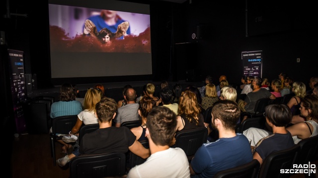 Ruszyła jubileuszowa 10. edycja Dąbskich Wieczorów Filmowych. Przegląd zainaugurował film Baby Bump w reżyserii Kuby Czekaja.