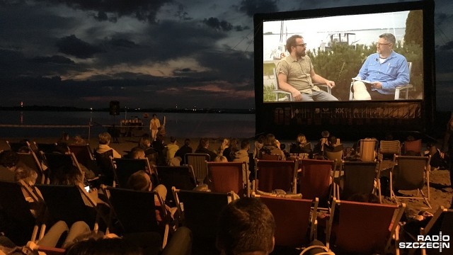 Do niedzieli wszystkie prezentowane na przeglądzie seanse filmowe będą prezentowane na plaży miejskiej przy Jeziorze Dąbie.