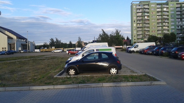 Mieszkańcy Prawobrzeża będą mieli kolejne miejsca parkingowe. Powstaną przy ul. Iwaszkiewicza na osiedlu Majowym.