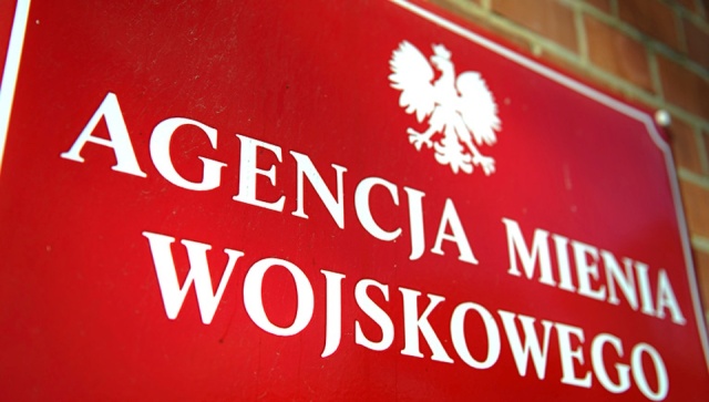 Agencja Mienia Wojskowego w Szczecinie przeprowadzi licytację wycofanego z użycia sprzętu. Pod młotek pójdą m.in. samochody osobowe, ciężarówki, motocykle, kajaki, a nawet klarnet czy pianino. Łącznie 95 przedmiotów.