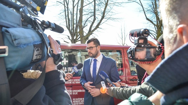 Po śmierci wojewody jego obowiązki przejmuje wicewojewoda Marek Subocz - tłumaczy Agnieszka Muchla z Zachodniopomorskiego Urzędu Wojewódzkiego.