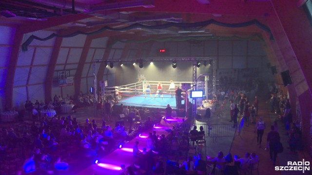 Około 20 tysięcy złotych - tyle według wstępnych szacunków udało się zebrać podczas Gali Sportów Walki w Stepnicy na rzecz 3-letniej Marcelinki. Dziewczynka ze Stargardu nie chodzi i wymaga rehabilitacji.