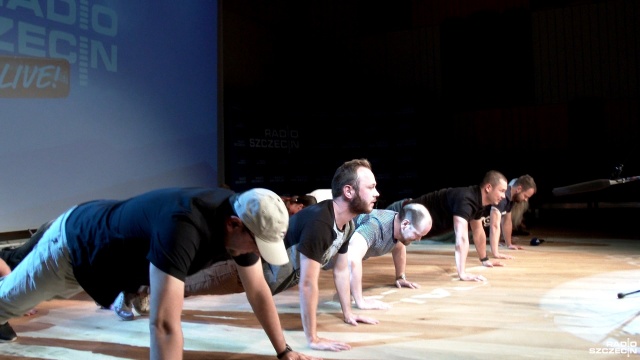 Radio Szczecin przyłączyło się do światowej akcji 22 Pushups Challenge - 22 pompki dla 22 weteranów. Chodzi o okazanie szacunku i wsparcia weteranom wojennym, którzy cierpią na zespół stresu pourazowego, czyli traumę po misji zagranicznej.