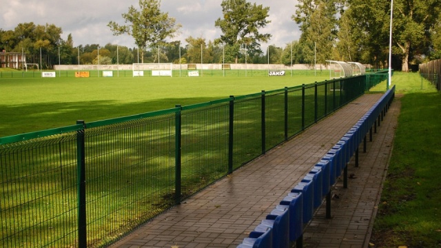 Stadion na Skolwinie będzie oświetlony, przetarg na postawienie lamp wygrała szczecińska firma Horotyński.