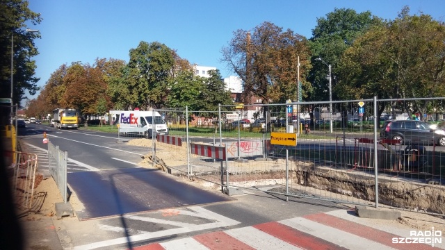 Ulica Kusocińskiego w Szczecinie, między skrzyżowaniami z Sowińskiego a Narutowicza, jest nieprzejezdna.