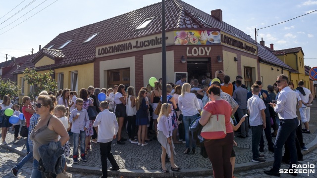 Lodziarnia Lucynka z Morynia wygrała plebiscyt Zachodniopomorskiej Agencji Rozwoju Turystyki. Wygraną uczciła mini-festynem na moryńskim rynku, gdzie odbyło się uroczyste wręczenie tytułu.