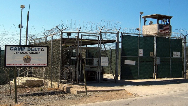 W amerykańskiej bazie wojskowej Guantanamo na Kubie zamknięto właśnie obóz o zaostrzonym rygorze. Miejsce nazywane Camp 5 zostanie teraz zmienione na placówkę medyczną dla osadzonych. Spowodowane jest to mniejszą ilością więźniów.