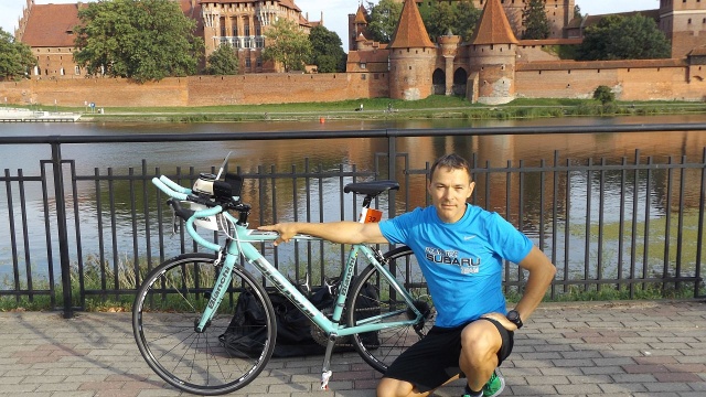 Człowiek z żelaza i to podwójny jest szczecinianinem. Zbigniew Kapuściński w ciągu dwóch tygodni dwukrotnie ukończył triathlonowe zawody z serii Ironman.