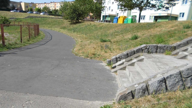 Będą nowe alejki i mała architektura. Rubinowy Staw w Szczecinie wypięknieje. Ruszają prace renowacyjne wokół jeziora na osiedlu Słonecznym.