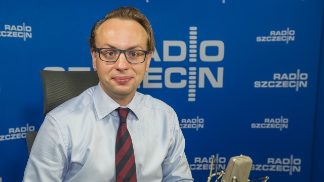 Pierwsze rozmowy z rządem w sprawie regionu to dokończenie trasy S3 i droga do terminala kontenerowego - mówił w Rozmowach pod krawatem Krzysztof Kozłowski, nowy zachodniopomorski wojewoda.