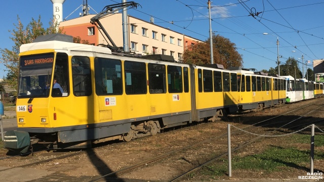 Tramwaje linii 5 i 7 mają 20-minutowe opóźnienia. Kilkanaście minut zablokowany był tor na Mickiewicza przy skrzyżowaniu z Wernyhory.