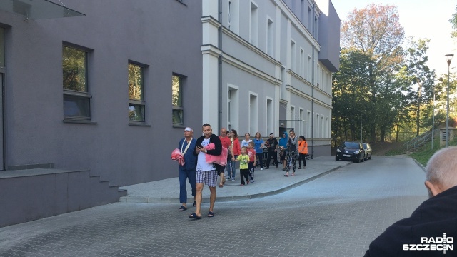 Pożar w szpitalnej kuchni i ewakuacja pacjentów - taki był scenariusz ćwiczeń przeciwpożarowych, które we wtorek po południu zostały przeprowadzone w szpitalu przy ul. Arkońskiej w Szczecinie. Dzięki nim personel będzie wiedział, jak zareagować w sytuacji zagrożenia życia.