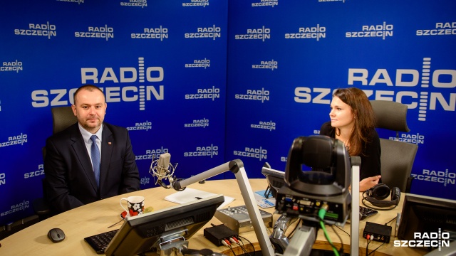 Społeczny doradca prezydenta Andrzeja Dudy i radny PiS w sejmiku w Rozmowach pod krawatem ocenił plany połączenia szpitali w Zdunowie i na Arkońskiej.