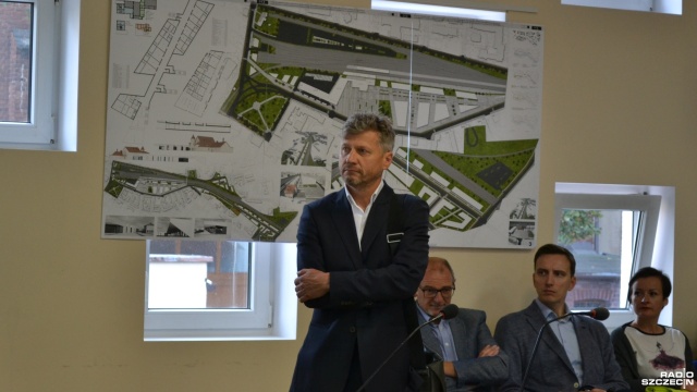 Rada Miasta musi uzupełnić skład po piątkowym niespodziewanym odejściu Cezarego Kalinowskiego.