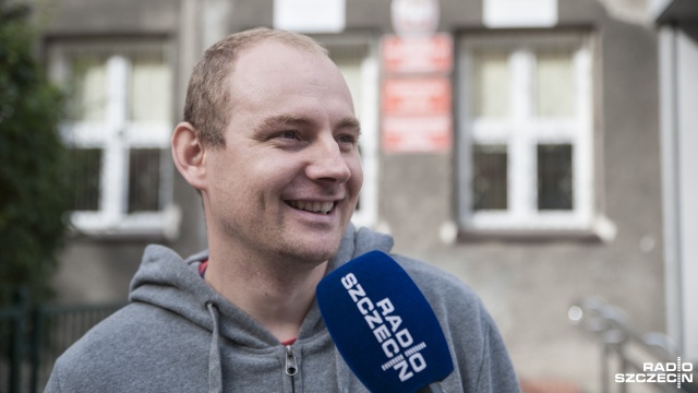 Jeśli masz coś ciekawego - zamień się ze mną - takie ogłoszenie zamieścił pewien młody Kanadyjczyk na jednym z portali internetowych w 2005 roku.