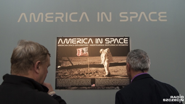 Zdjęcia pochodzące ze zbiorów amerykańskiej agencji kosmicznej NASA będzie można od środy oglądać w Muzeum Narodowym przy Wałach Chrobrego w Szczecinie. O godz. 17 odbędzie się tam wernisaż wystawy America in Space.