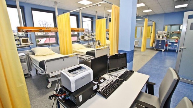 Działające na terenie szpitala powiatowego w Drawsku Pomorskim Centrum Sercowo-Naczyniowe NAFIS będzie działać tylko do końca października - informuje Kurier Szczeciński. To w związku z obniżkami wycen procedur kardiologii inwazyjnej.