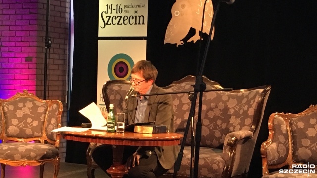 Festiwal Czytania Odkrywcy Wyobraźni rozpoczął się w piątek w Szczecinie. W Sali pod Piramidą w Książnicy Pomorskiej fragmenty m.in. Krzyżaków Henryka Sienkiewicza czy Mistrza i Małgorzaty Michaiła Bułhakowa czytali aktorzy: Piotr Cyrwus i Wiktor Zborowski.