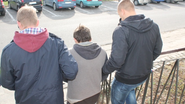 Policja zatrzymała dwóch mężczyzn, którzy włamali się do kościoła w Lipianach. To mieszkańcy Pyrzyc. Ukradli tabernakulum i projektor warte pięć tysięcy złotych.