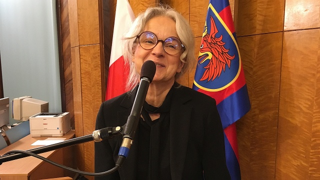 Wybitna reżyser teatralna i dyrektor artystyczny szczecińskiego Teatru Współczesnego odebrała wyróżnienie podczas sesji rady miasta.