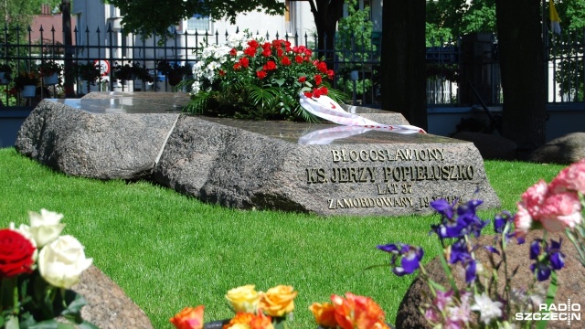 Ks. Jerzy Popiełuszko został porwany i brutalnie zamordowany 19 października 1984 roku przez funkcjonariuszy Służby Bezpieczeństwa.