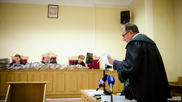 To nie koniec trwającego już ponad 12 lat procesu. Skazani nieprawomocnym wyrokiem za wymuszenia rozbójnicze od rodziny Józefowiczów złożyli odwołanie, a w czwartek sąd wznowił postępowanie.