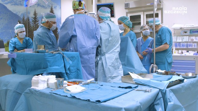 W Polsce zmniejsza się liczba transplantacji. Rzadziej godzimy się na pobranie narządów po śmierci bliskich.