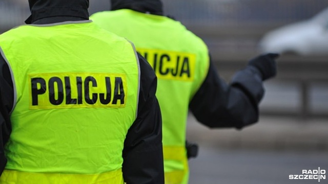 Dwa samochody osobowe zderzyły się w Łobzie. Do wypadku doszło w niedzielę ok. południa. Jedna osoba z urazem kręgosłupa trafiła do szpitala.